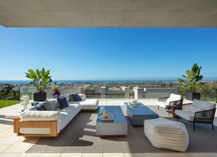 LUXURY CONTEMPORARY VILLA IN LA QUINTA