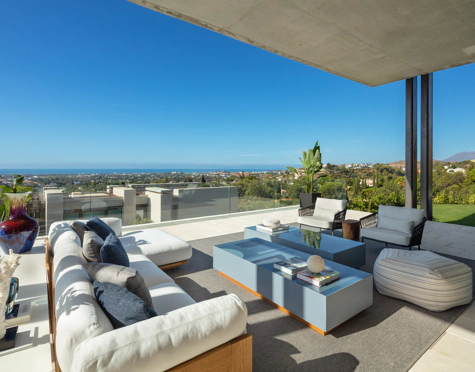 Villa for sale in La Quinta, Benahavis
