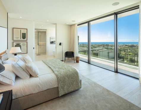 Villa for sale in La Quinta, Benahavis