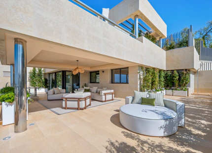 LUXURY DUPLEX PENTHOUSE IN NUEVA ANDALUCÍA
