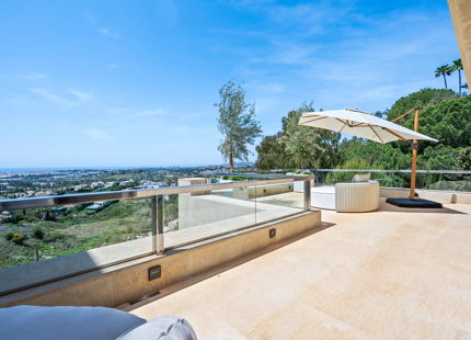 LUXURY DUPLEX PENTHOUSE IN NUEVA ANDALUCÍA
