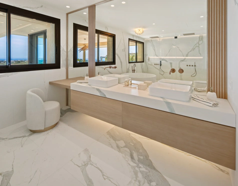 LUXURY DUPLEX PENTHOUSE IN NUEVA ANDALUCÍA