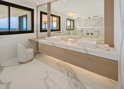 LUXURY DUPLEX PENTHOUSE IN NUEVA ANDALUCÍA