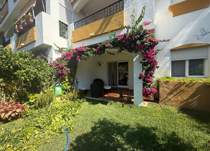 APARTAMENTO EN PLANTA BAJA CON JARDÍN PRIVADO EN LOS PINOS DE NAGÜELES