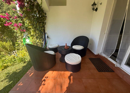 APARTAMENTO EN PLANTA BAJA CON JARDÍN PRIVADO EN LOS PINOS DE NAGÜELES