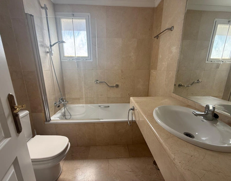 Apartamento Planta Baja en alquiler larga temporada en Los Pinos de Nagüeles, Marbella Golden Mile