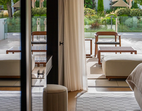 CONTEMPORARY LUXURY DUPLEX APARTMENT ON THE GOLDEN MILE