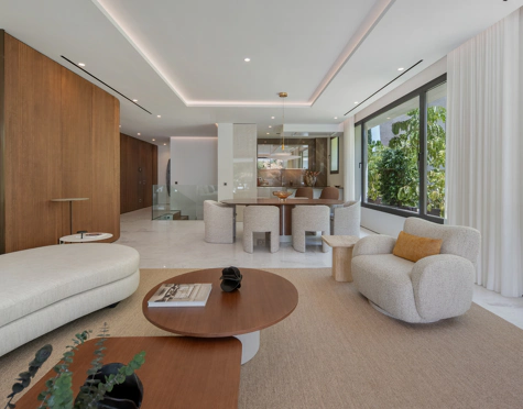 CONTEMPORARY LUXURY DUPLEX APARTMENT ON THE GOLDEN MILE