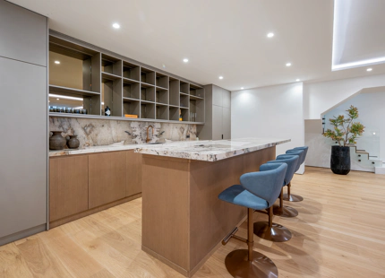 CONTEMPORARY LUXURY DUPLEX APARTMENT ON THE GOLDEN MILE
