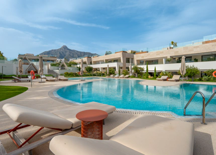 CONTEMPORARY LUXURY DUPLEX APARTMENT ON THE GOLDEN MILE