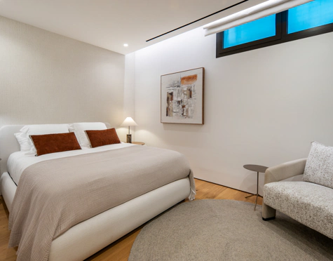 CONTEMPORARY LUXURY DUPLEX APARTMENT ON THE GOLDEN MILE