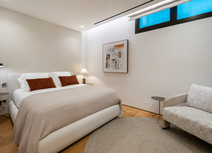 CONTEMPORARY LUXURY DUPLEX APARTMENT ON THE GOLDEN MILE