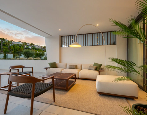 CONTEMPORARY LUXURY DUPLEX APARTMENT ON THE GOLDEN MILE