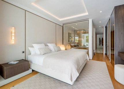 CONTEMPORARY LUXURY DUPLEX APARTMENT ON THE GOLDEN MILE