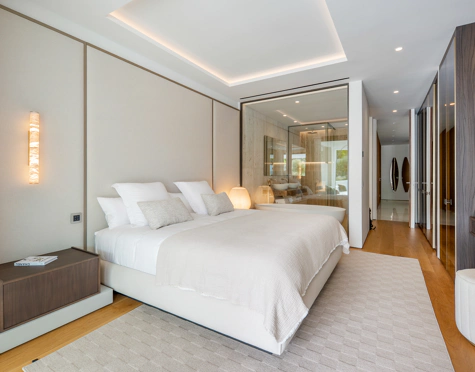 CONTEMPORARY LUXURY DUPLEX APARTMENT ON THE GOLDEN MILE