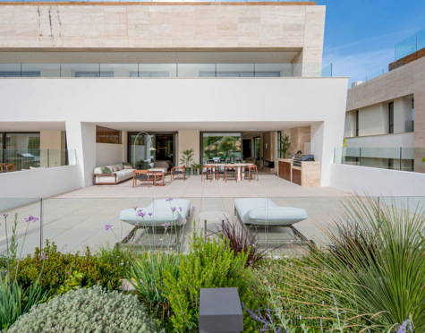 CONTEMPORARY LUXURY DUPLEX APARTMENT ON THE GOLDEN MILE