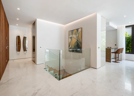 CONTEMPORARY LUXURY DUPLEX APARTMENT ON THE GOLDEN MILE