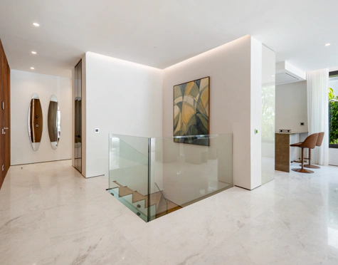 CONTEMPORARY LUXURY DUPLEX APARTMENT ON THE GOLDEN MILE