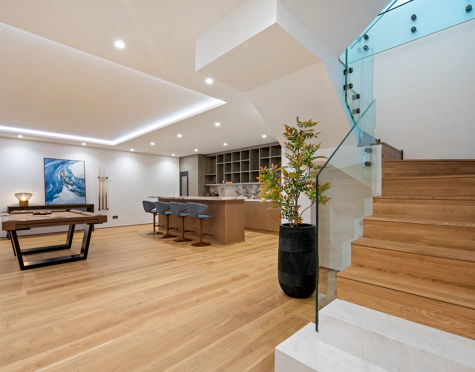 CONTEMPORARY LUXURY DUPLEX APARTMENT ON THE GOLDEN MILE