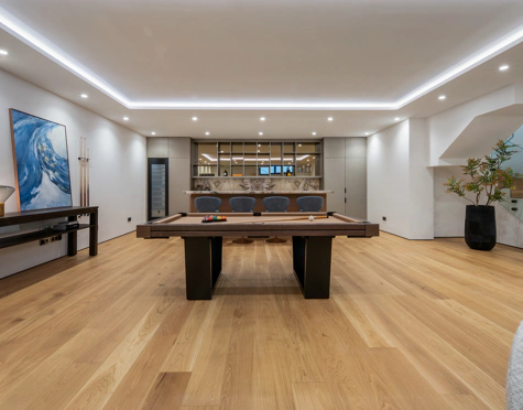 CONTEMPORARY LUXURY DUPLEX APARTMENT ON THE GOLDEN MILE