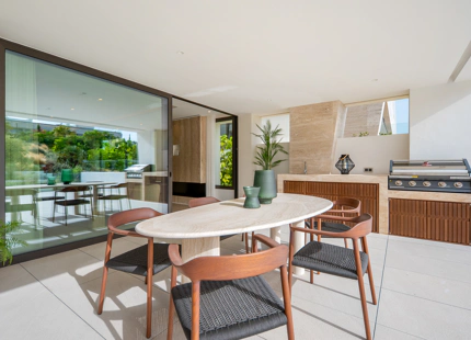 CONTEMPORARY LUXURY DUPLEX APARTMENT ON THE GOLDEN MILE