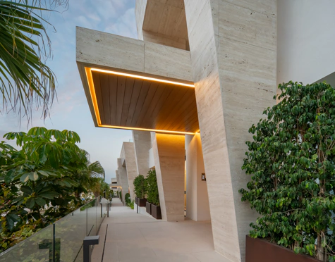 CONTEMPORARY LUXURY DUPLEX APARTMENT ON THE GOLDEN MILE