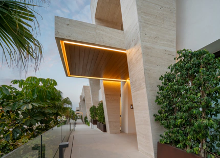 CONTEMPORARY LUXURY DUPLEX APARTMENT ON THE GOLDEN MILE