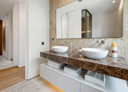 CONTEMPORARY LUXURY DUPLEX APARTMENT ON THE GOLDEN MILE