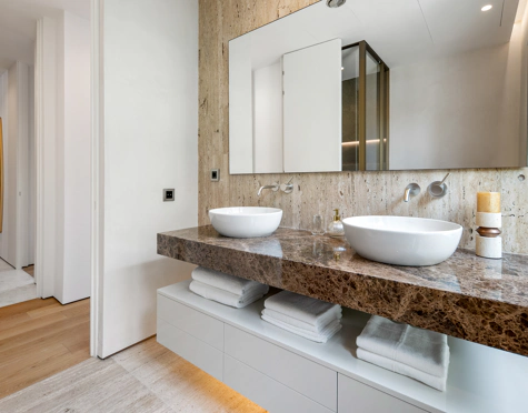 CONTEMPORARY LUXURY DUPLEX APARTMENT ON THE GOLDEN MILE
