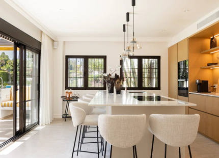 CONTEMPORARY LUXURY APARTMENT IN MARBELLA, GOLF VALLEY