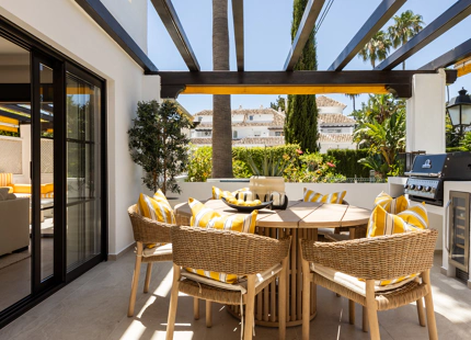 CONTEMPORARY LUXURY APARTMENT IN MARBELLA, GOLF VALLEY
