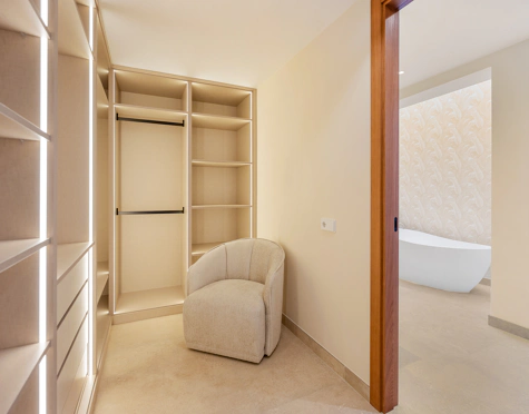 Apartment for sale in Nueva Andalucia, Marbella