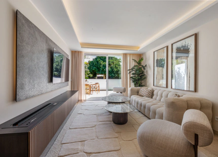 ELEGANT GROUND FLOOR APARTMENT IN NUEVA ANDALUCÍA