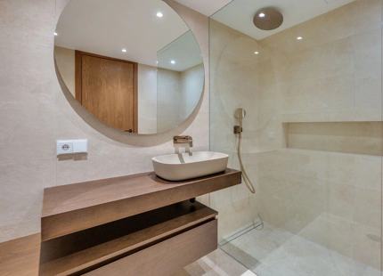 ELEGANT GROUND FLOOR APARTMENT IN NUEVA ANDALUCÍA