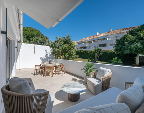 Apartment for sale in Nueva Andalucia, Marbella