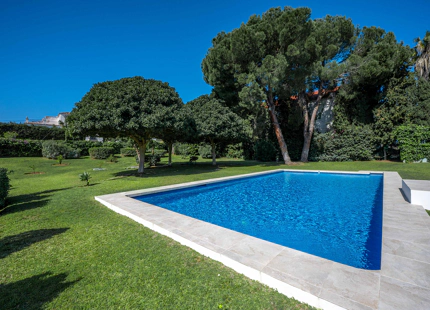 ELEGANT GROUND FLOOR APARTMENT IN NUEVA ANDALUCÍA