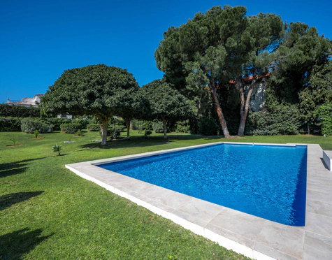 Apartment for sale in Nueva Andalucia, Marbella