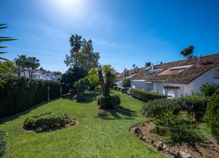 ELEGANT GROUND FLOOR APARTMENT IN NUEVA ANDALUCÍA
