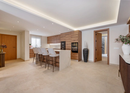 ELEGANT GROUND FLOOR APARTMENT IN NUEVA ANDALUCÍA