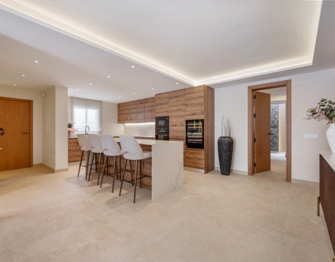 Apartment for sale in Nueva Andalucia, Marbella