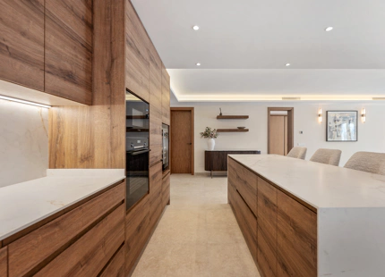 ELEGANT GROUND FLOOR APARTMENT IN NUEVA ANDALUCÍA