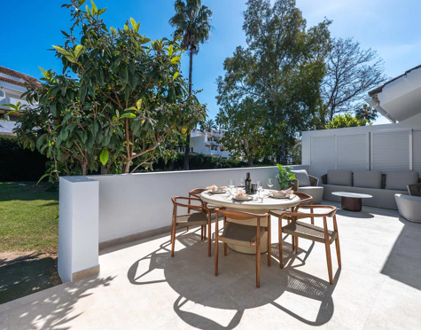 Apartment for sale in Nueva Andalucia, Marbella