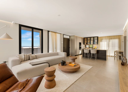 EXCEPTIONAL APARTMENT WITH SEA AND MOUNTAIN VIEWS IN NUEVA ANDALUCÍA