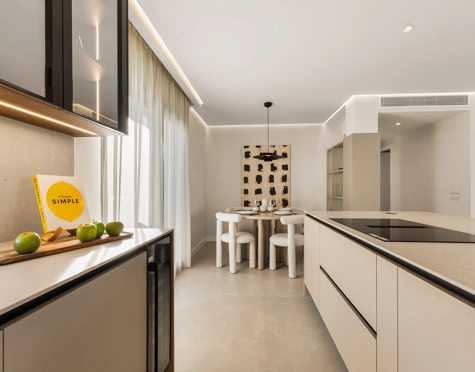 Apartamento en venta en Nueva Andalucia, Marbella