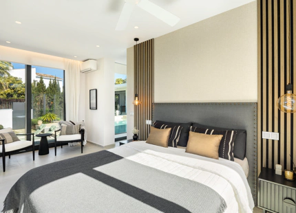 LUXURY CONTEMPORARY VILLA IN THE HEART OF THE GOLF VALLEY