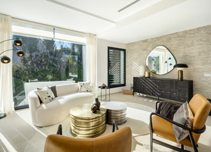 LUXURY CONTEMPORARY VILLA IN THE HEART OF THE GOLF VALLEY