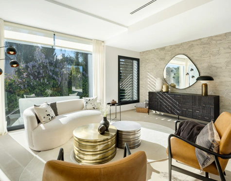 Villa for sale in Nueva Andalucia, Marbella