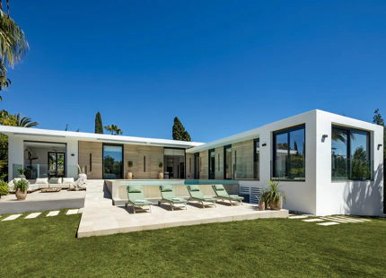 LUXURY CONTEMPORARY VILLA IN THE HEART OF THE GOLF VALLEY