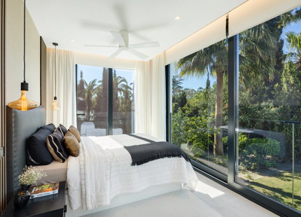 LUXURY CONTEMPORARY VILLA IN THE HEART OF THE GOLF VALLEY