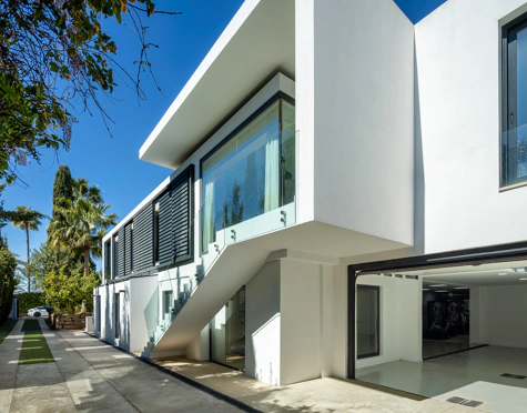 Villa for sale in Nueva Andalucia, Marbella